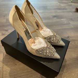 The perfect wedding shoe!